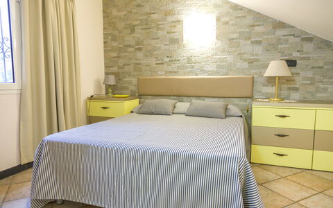 Casa Del Sole - San Bartolomeo Al Mare: Chambre, Meubles, Lit, Drap De Lit, Pièce, Propriété, Mur, Literie, Cadre De Lit, Design Intérieur