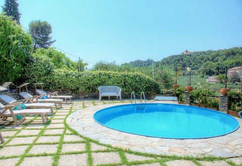 Casa Del Sole - San Bartolomeo Al Mare: Piscine, Propriété, Immobilier, Arrière-Cour, Loisir, Bâtiment, Biens, Maison, Vacances, Herbe
