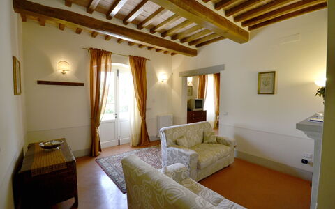 Villa Il Palazzone: Pièce, Propriété, Meubles, Bâtiment, Chambre, Lit, Design Intérieur, Plafond, Maison, Suite