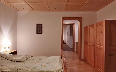 Tschagguns 210: Plafond, Pièce, Propriété, Mur, Meubles, Bâtiment, Sol, Design Intérieur, Lit, Parquet