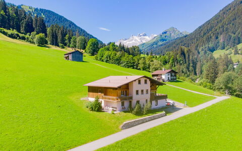 Tschagguns 210: Paysage Naturel, Montagnes Relief, Vert, La Nature, Montagne, Chaîne De Montagnes, Village De Montagne, Propriété, Alpes, Domicile