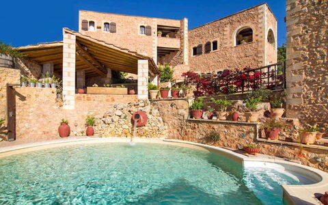 Diktamos Orange Villa