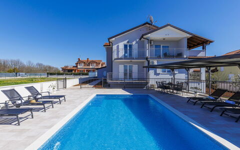 Umag 516: Bleu, Piscine, Balcon, Recours, Villa, Clôture, Balustrade, Hôtel, Ville Resort