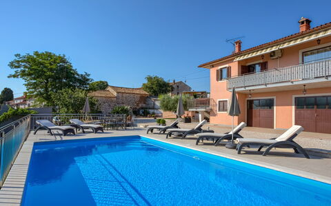Legović: Piscine, Propriété, Bâtiment, Immobilier, Maison, Recours, Loisir, Villa, Appartement, Biens