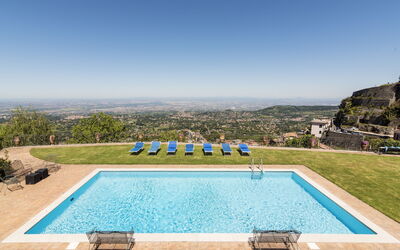 Rocca di Papa 102: Bleu, Piscine, Recours, Loisir, Eco Hôtel, Villa, Hacienda, Ville Resort, Mobilier De Jardin, Hôtel