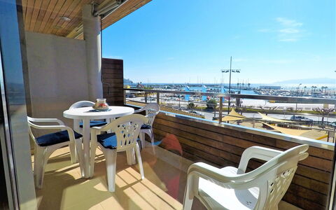 La Platja: Propriété, Bâtiment, Pièce, Immobilier, Appartement, Restaurant, Balcon, Maison, Meubles, Toit