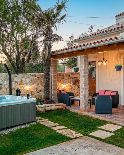 Villa Aurora