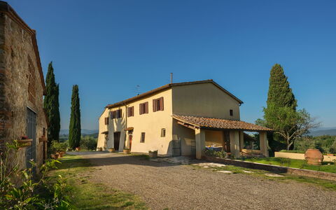 Pozzo Dei Desideri: Ciel, Plante, Bâtiment, Fenêtre, Maison, Arbre, Lot Terre, Chalet, Zone Résidentielle, Paysage