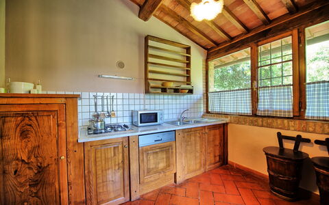 Montegufoni: Pièce, Propriété, Cuisine, Comptoir, Meubles, Bâtiment, Cabinetry, Maison, Domicile, Design Intérieur