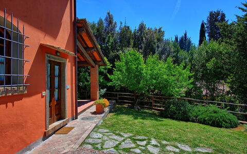 Montegufoni: Arbuste, Domicile, Jardin, Chalet, Chaise, Pot De Fleur, Aménagement Paysager, Arrière-Cour, Ombre, Cour