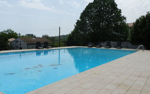 Cavoni: Piscine, Propriété, Loisir, Immobilier, Vacances, Maison, Bâtiment, Domicile, Composite, Des Loisirs