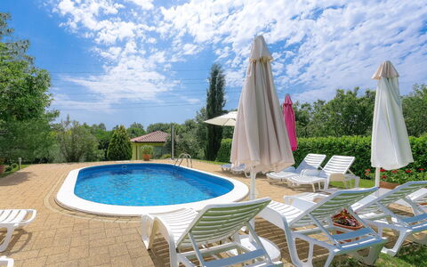 Lucija: Piscine, Propriété, Immobilier, Bâtiment, Maison, Vacances, Bleu Azur, Recours, Biens, Villa