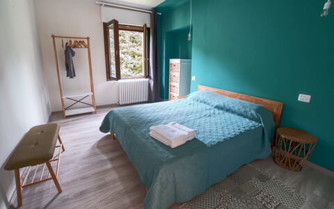 La Furnaseta: Chambre, Lit, Meubles, Pièce, Propriété, Drap De Lit, Bleu, Cadre De Lit, Vert, Design Intérieur