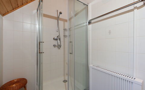 Freesia: Tete De Douche, Propriété, Luminaire Plomberie, Porte De Douche, Douche, Bâtiment, Salle De Bains, Bar De Douche, Plomberie
