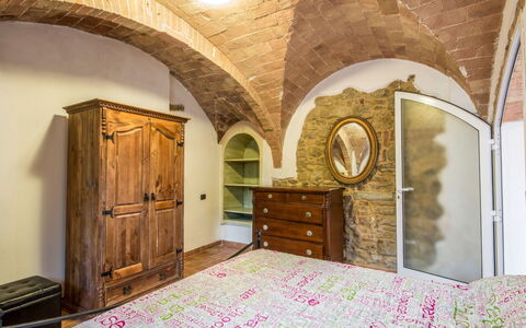 La Fonte: Propriété, Pièce, Chambre, Cambre, Lit, Meubles, Plafond, Bâtiment, Design Intérieur, Architecture