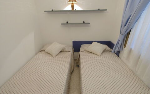 Costa Blanca Ii: Pièce, Propriété, Meubles, Lit, Chambre, Design Intérieur, Bâtiment, Suite, Sol, Architecture