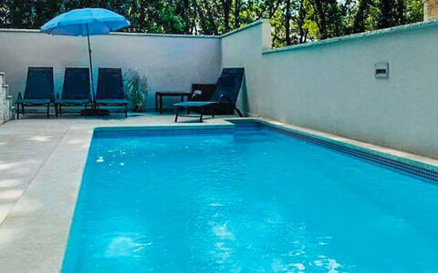 Romina: Bleu, Piscine, Composite, Mobilier De Jardin, Recours, Caractéristique De L'Eau, Conception, Hôtel, Eco Hôtel, Tuile