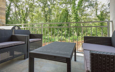 Romina: Meubles, Mobilier De Jardin, Chaise, Table, Tableau De Plein Air, Table Basse, Balcon, Ombre, Accoudoir, Eco Hôtel
