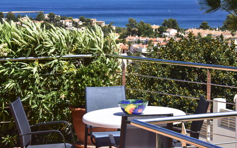Bellavista: Propriété, Immobilier, Balcon, Vacances, Ciel, Appartement, Maison, Bâtiment, Océan, Recours