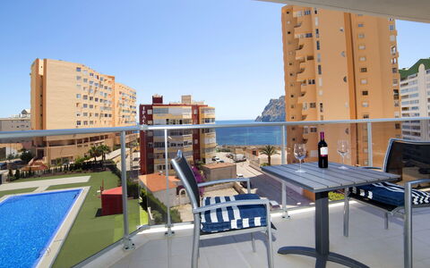 Entremares: Propriété, Bâtiment, Appartement, Condominium, Immobilier, Architecture, Pièce, Usage Mixte, Maison, Zone Résidentielle