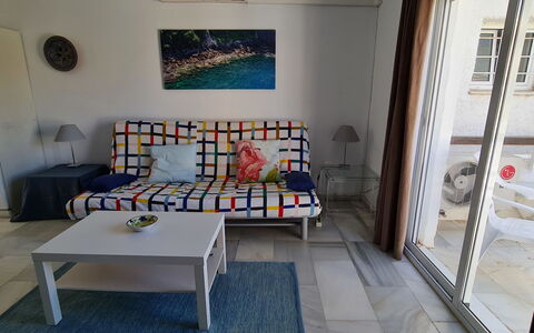 Atalaya Rio Verde: Meubles, Table, Design Intérieur, Architecture, Sol, Sol, Maison, Bâtiment, Salon, Chaise