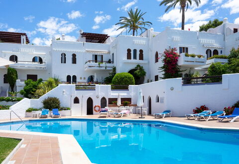 Atalaya Rio Verde: Piscine, Propriété, Bâtiment, Immobilier, Recours, Maison, Vacances, Ville, Bleu Azur, Domicile