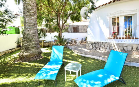 Club San Juan: Zone Résidentielle, Arbuste, Toit, Domicile, Chalet, Allée, Biens, Siding, Aménagement Paysager, Cour