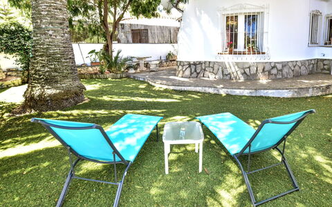 Club San Juan: Zone Résidentielle, Arbuste, Toit, Domicile, Chalet, Allée, Biens, Siding, Aménagement Paysager, Cour