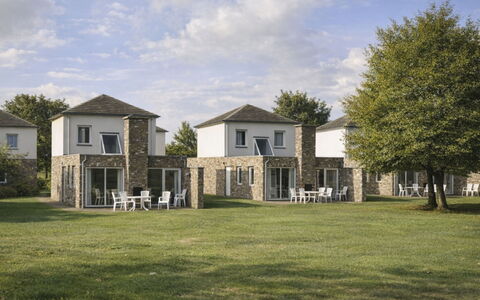 Bungalowpark Landsrade: Maison, Domicile, Zone Résidentielle, Biens, Chalet, Pelouse, Banlieue, Aménagement Paysager, Jardin, Ferme