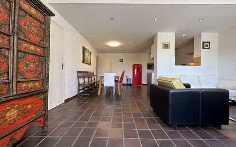 Bungalowpark Landsrade: Cadre, Salle, Plante D'Appartement, Sol, Sol, Immobilier, Bois, Salon, Canapé