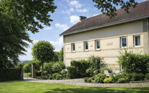 Bungalowpark Landsrade: Arbuste, Jardin, Pelouse, Couverture De Sol, Aménagement Paysager, Chalet, Cour, Biens, Arrière-Cour