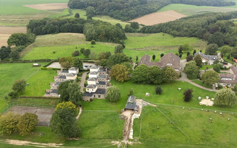 Bungalowpark Landsrade: Plante, Propriété, Écorégion, Environnement Naturel, Arbre, Paysage Naturel, Lot Terre, Végétation, Herbe, Prairie