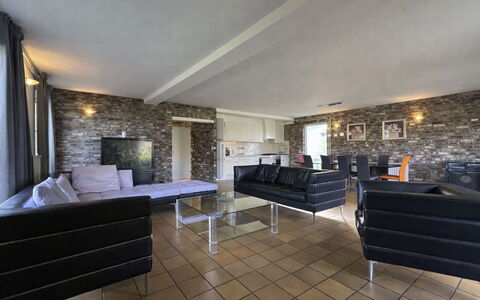 Vrijstaande 10 Persoons: Meubles, Sol, Sol, Design Intérieur, Canapé, Plafond, Éclairage, Table, Salon, Domicile