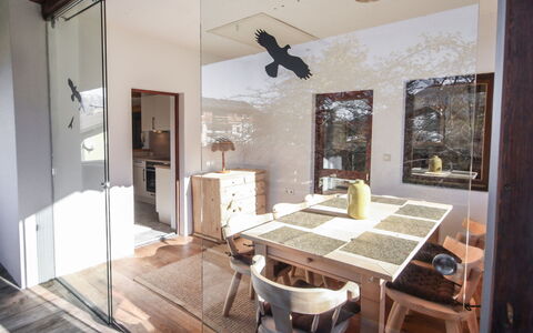 Axams 261: Cadre, Propriété, Table, Design Intérieur, Bois, Chaise, Sol, Sol, Salle, Salon