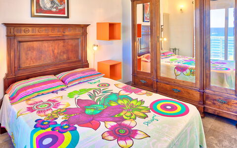Lucrezia - San Lorenzo: Chambre, Drap De Lit, Lit, Pièce, Literie, Meubles, Cadre De Lit, Propriété, Housse De Couette, Matelas