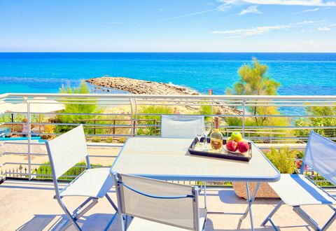 Lucrezia - San Lorenzo: Propriété, Meubles, Vacances, Immobilier, Table, Recours, Mobilier De Jardin, Océan, Bâtiment, Maison