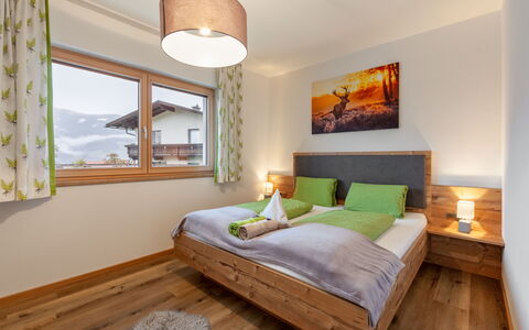 Birgit: Chambre, Meubles, Pièce, Lit, Design Intérieur, Propriété, Parquet, Plafond, Drap De Lit, Mur