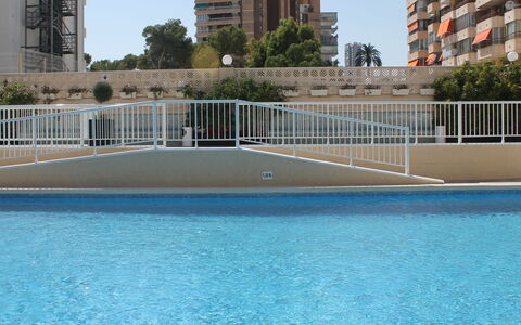 Benidorm 954: Piscine, Propriété, L'Eau, Condominium, Bâtiment, Immobilier, Appartement, Loisir, Vacances, Miroir D'Eau