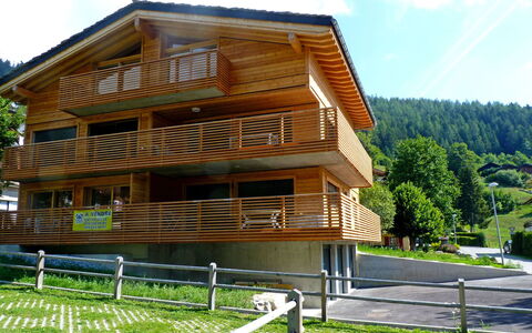 Jardins D'Helene: Maison, Propriété, Cabane En Rondins, Bâtiment, Chalet, Domicile, Architecture, Immobilier, Siding, Cabane