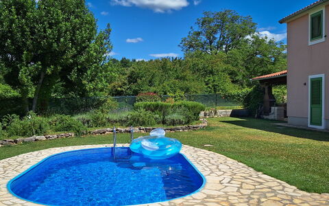 Villa Malini: Bleu, Piscine, Composite, Loisir, Jardin, Caractéristique De L'Eau, Mobilier De Jardin, Arrière-Cour, Recours, Aménagement Paysager