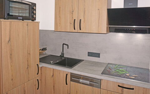 Susi: Comptoir, Cabinetry, Evier, Propriété, Évier, Robinet, Luminaire Plomberie, Cuisine, Bois, Design Intérieur