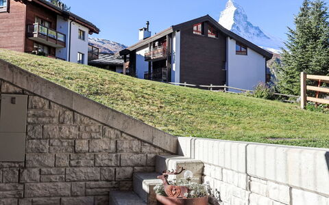Haus Findelbach Apt. Happy Lily: Maison, Domicile, Toit, Zone Résidentielle, Chalet, Pente, Siding, Cour, Balcon, Biens