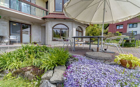 Wisła: Jardin, Aménagement Paysager, Cour, Arrière-Cour, Cour, Mobilier De Jardin, Patio, Recours, Allée, Passerelle