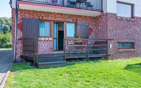 Nostalgia: Mur, Porte, Balcon, Balustrade, Porche, Brique, Balustre, Clôture, Cour