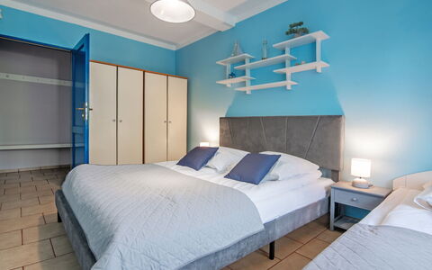 Nostalgia: Lit, Meubles, Literie, Chambre, Design Intérieur, Drap De Lit, Sol, Sol, Pièce, Plafond