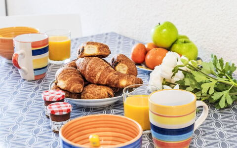 Carnac 109: Vaisselle, Serveware, Vaisselle, Coupe, Aliments, Drinkware, Meubles, Orange, Porcelaine