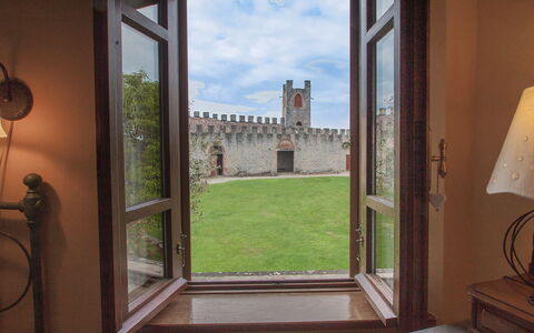 Di Magnano: Propriété, Fenêtre, Pièce, Maison, Design Intérieur, Domicile, Bâtiment, Immobilier, Architecture, Porte