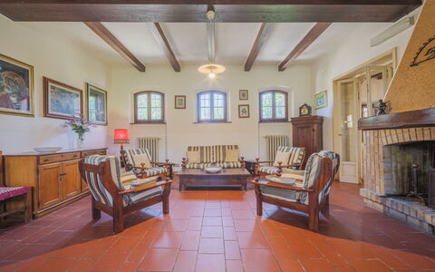 Villa le Casette: Cadre, Propriété, Meubles, Fenêtre, Bois, Sol, Design Intérieur, Salon, Sol, Immobilier