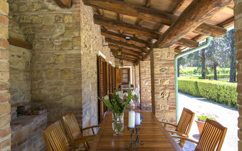 Camporbiano: Propriété, Bâtiment, Pièce, Design Intérieur, Maison, Porche, Immobilier, Plafond, Meubles, Domicile