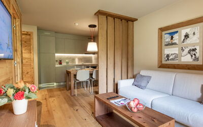 Swisspeak Resorts Zinal 9000.102: Meubles, Design Intérieur, Sol, Sol, Bois, Pièce, Plafond, Canapé, Parquet, Salon